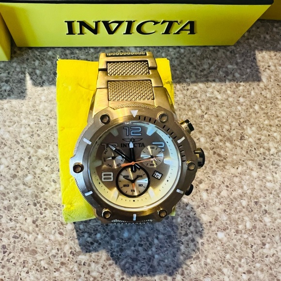 Seven men’s Invicta watches for sale. MUST GO! - Picture 4 of 10